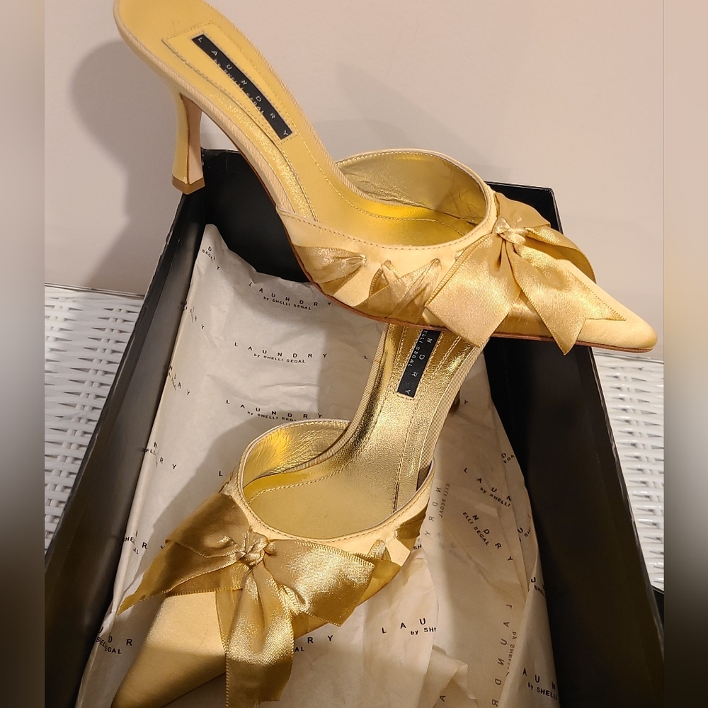 SEXIEST SHOES!  Shelli Segal Laundry Shawna sz 7.5 NIB